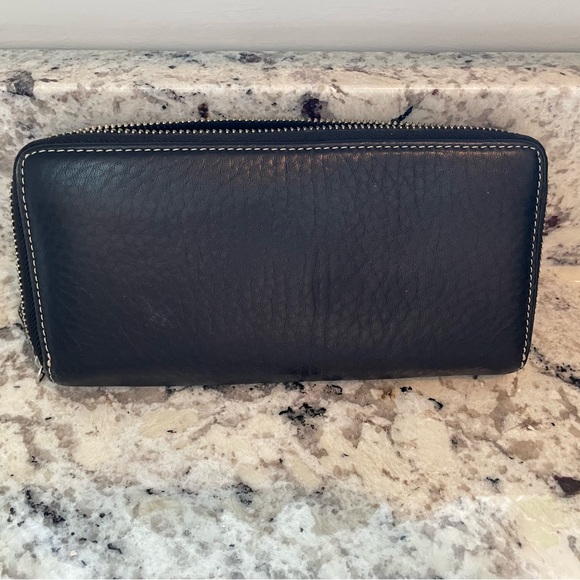 Coach zip around wallet - Picture 2 of 3